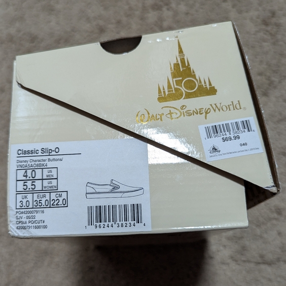 Vans x Disney Classic Slip On Character Button Print - Picture 5 of 5